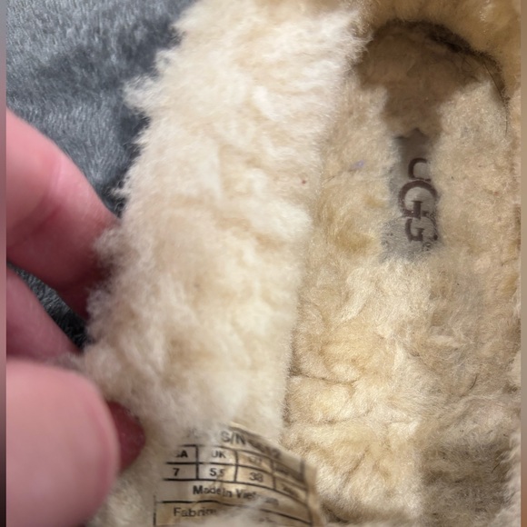 UGG ❤️Moccasins Women’s size 7 - Picture 10 of 11